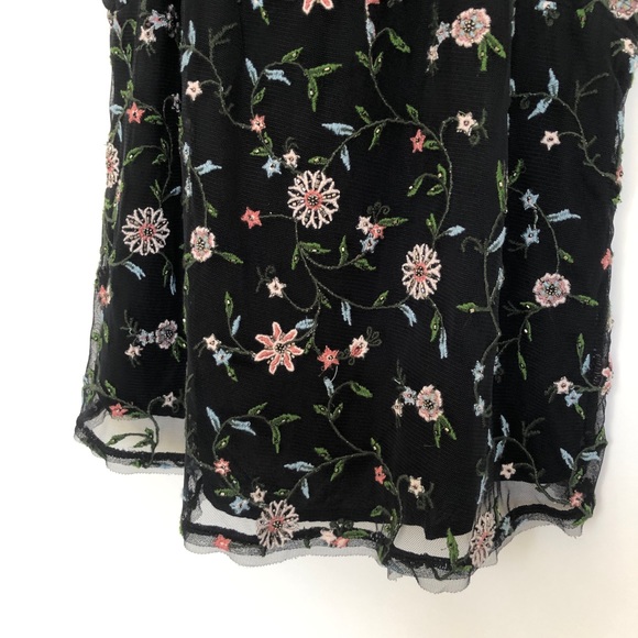 Abercrombie & Fitch Floral Beaded Mesh Halter Top - Picture 5 of 10